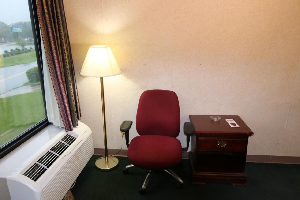 Executive Inn Kershaw Exteriér fotografie